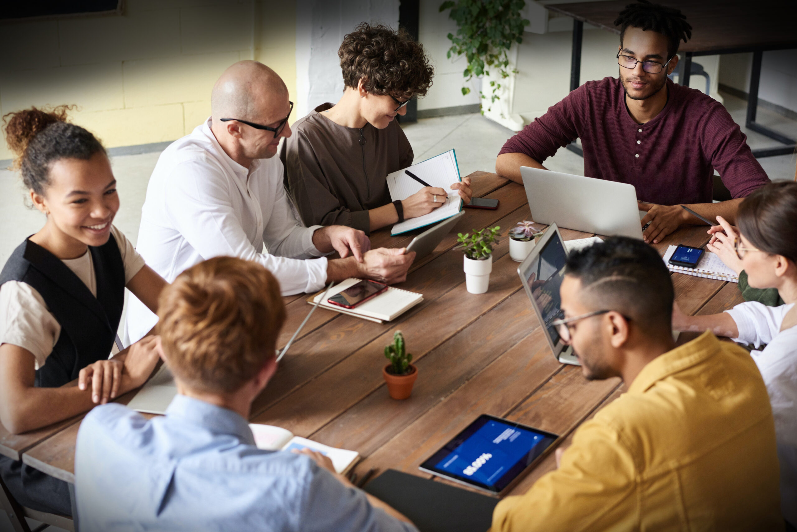 pexels-fauxels-3182796